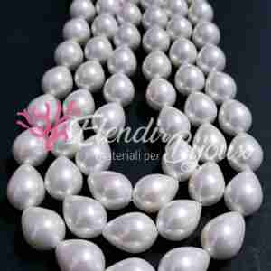 filo perle di fiume goccia 12x16
