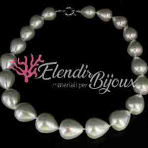 Perle di Maiorca Conchiglia #58 Bianca Gocce 16x19 mm Collana